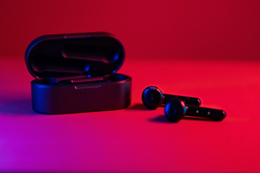 Earbuds & Headphones